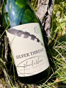 2019 B de Bl close label shot