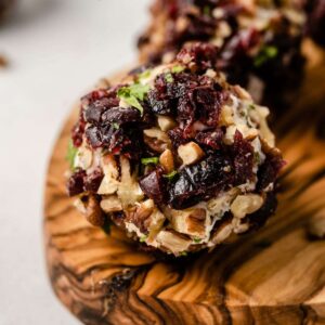 Goat cheese balls with nuts and dried fruits.